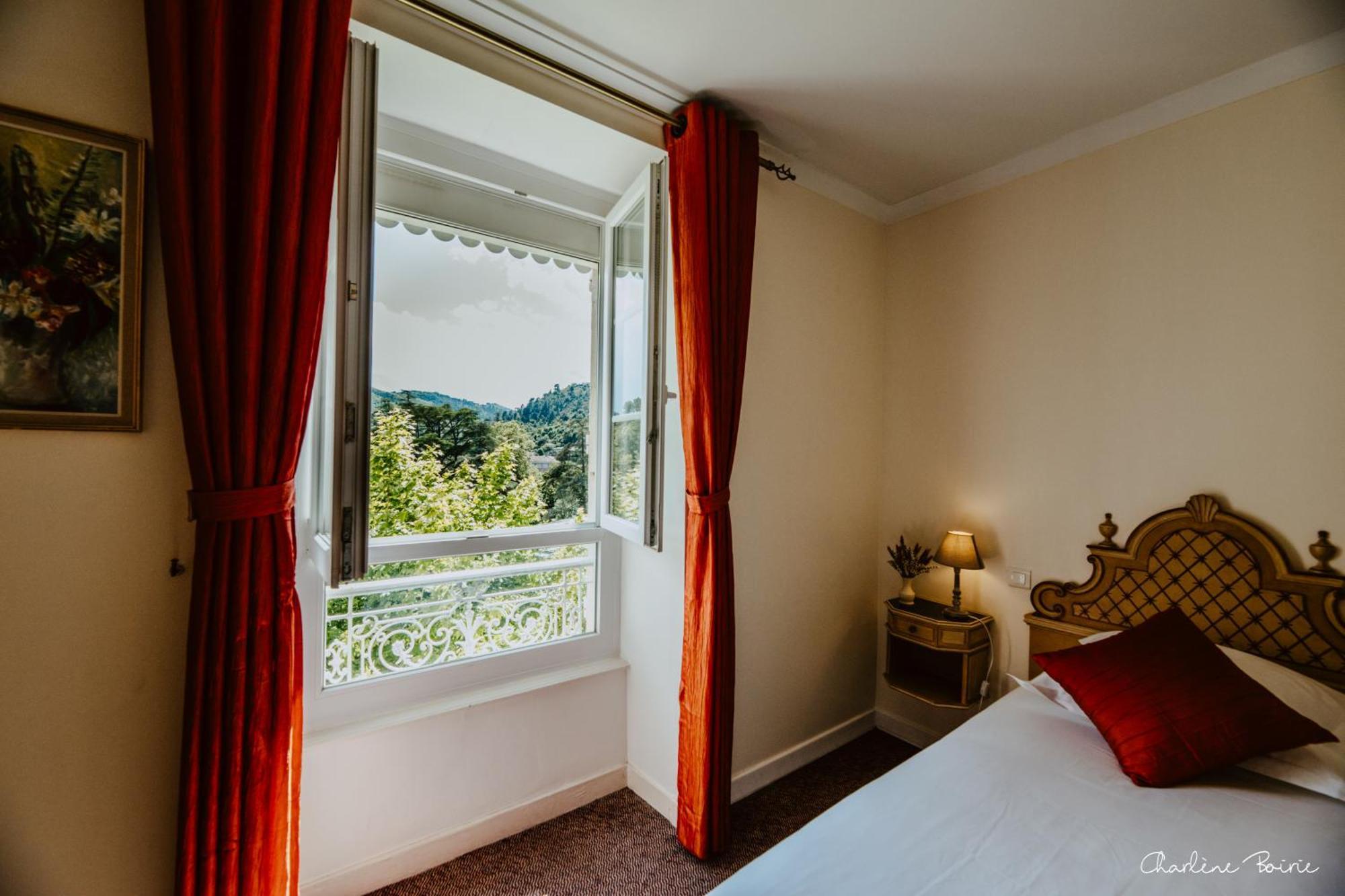 Grand Hotel Des Bains Vals-les-Bains Zewnętrze zdjęcie